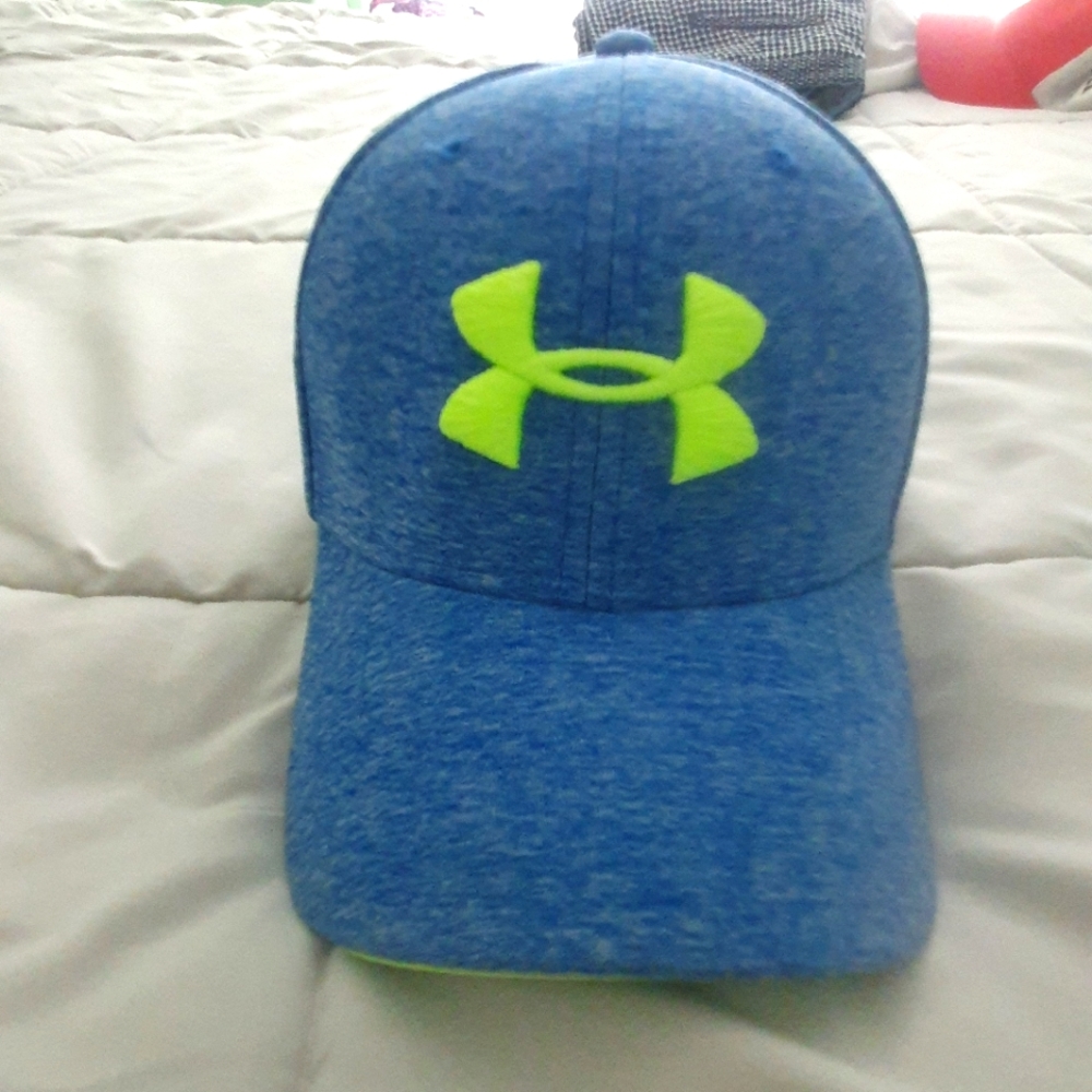 Under armour fitted hat